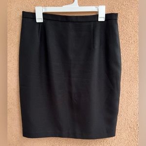 Black Pencil Skirt Shell women skirt black Size 16 Waist 33 in, long 23in